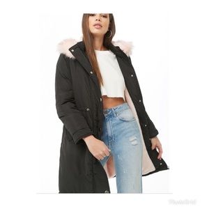 🌹A long black jacket with a pink fur hoodie